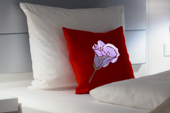 Purple Petal Flower: A Designer’s Review for Seasonal Success